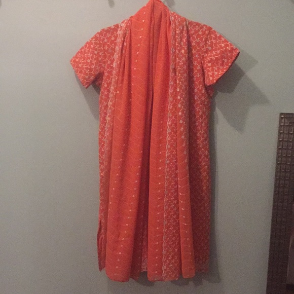 SIZE LARGE 3 pc SET SCARF 1 DRESS & 1 SHIRT DRESS - Picture 3 of 5